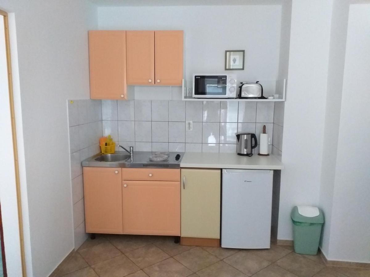 Apartments I-P Малинска Экстерьер фото