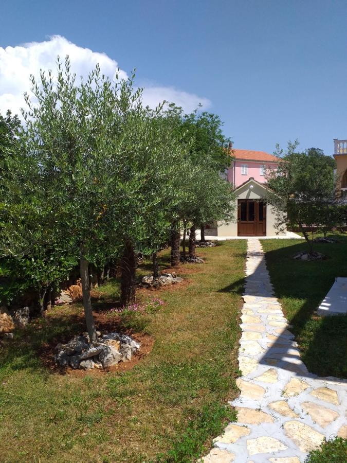 Apartments I-P Малинска Экстерьер фото
