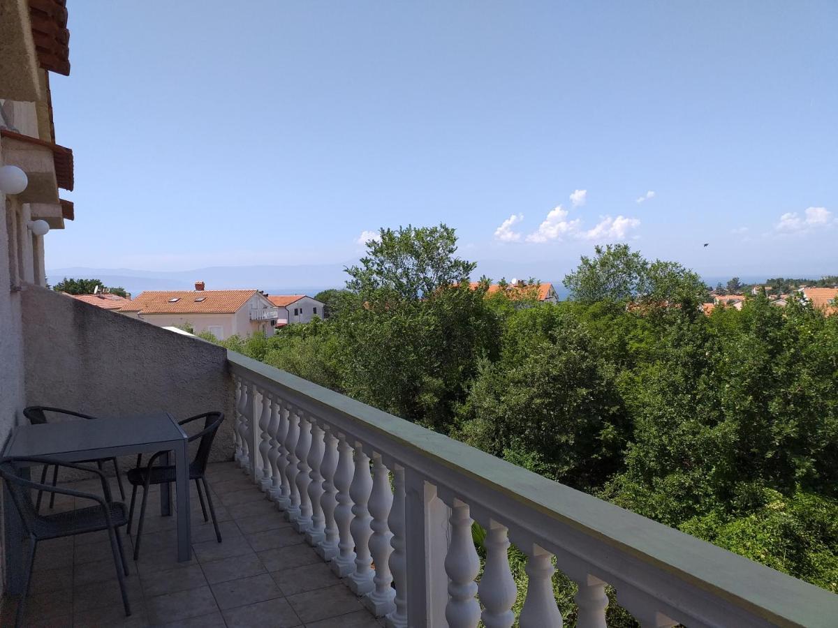 Apartments I-P Малинска Экстерьер фото
