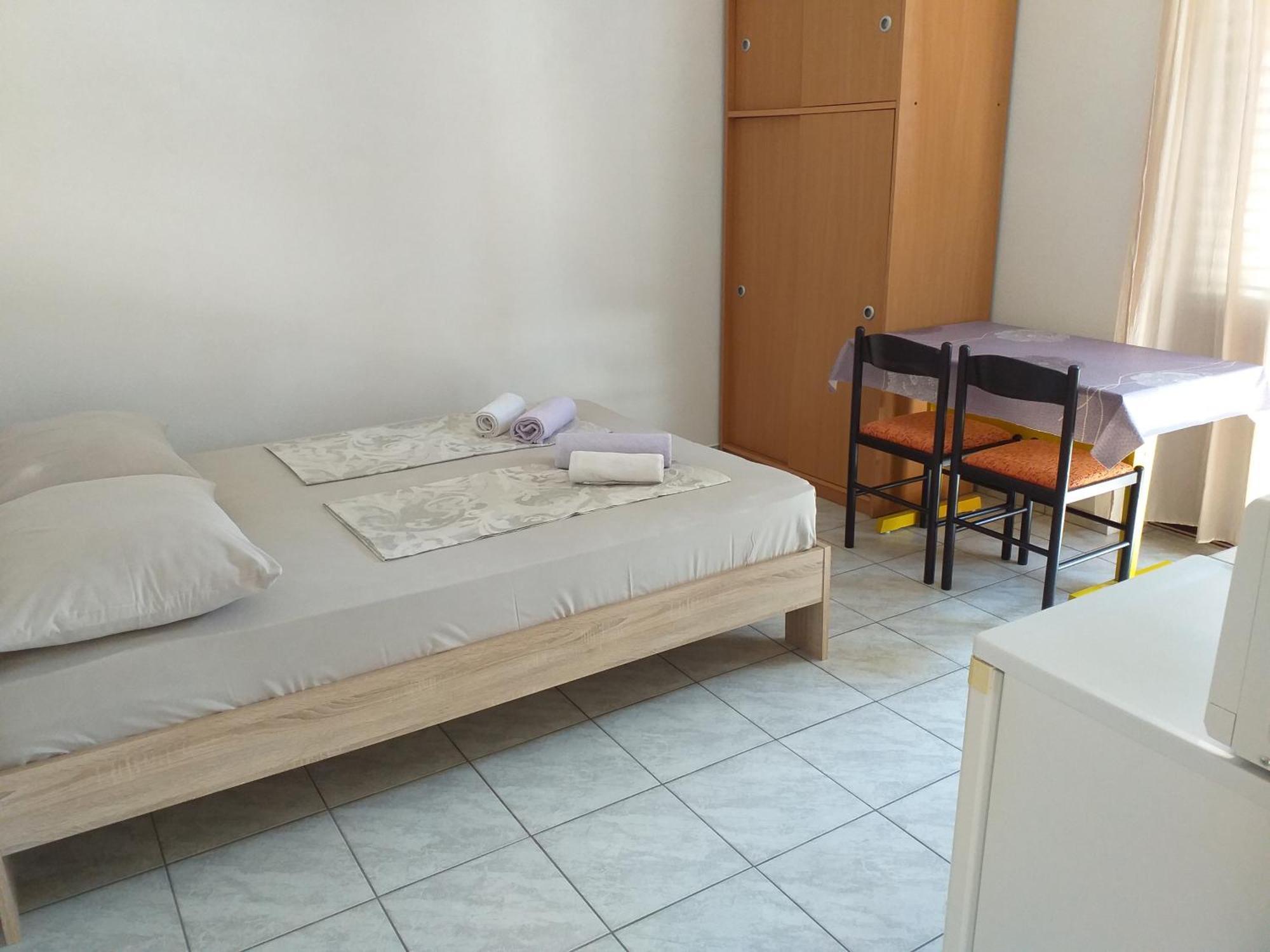 Apartments I-P Малинска Номер фото