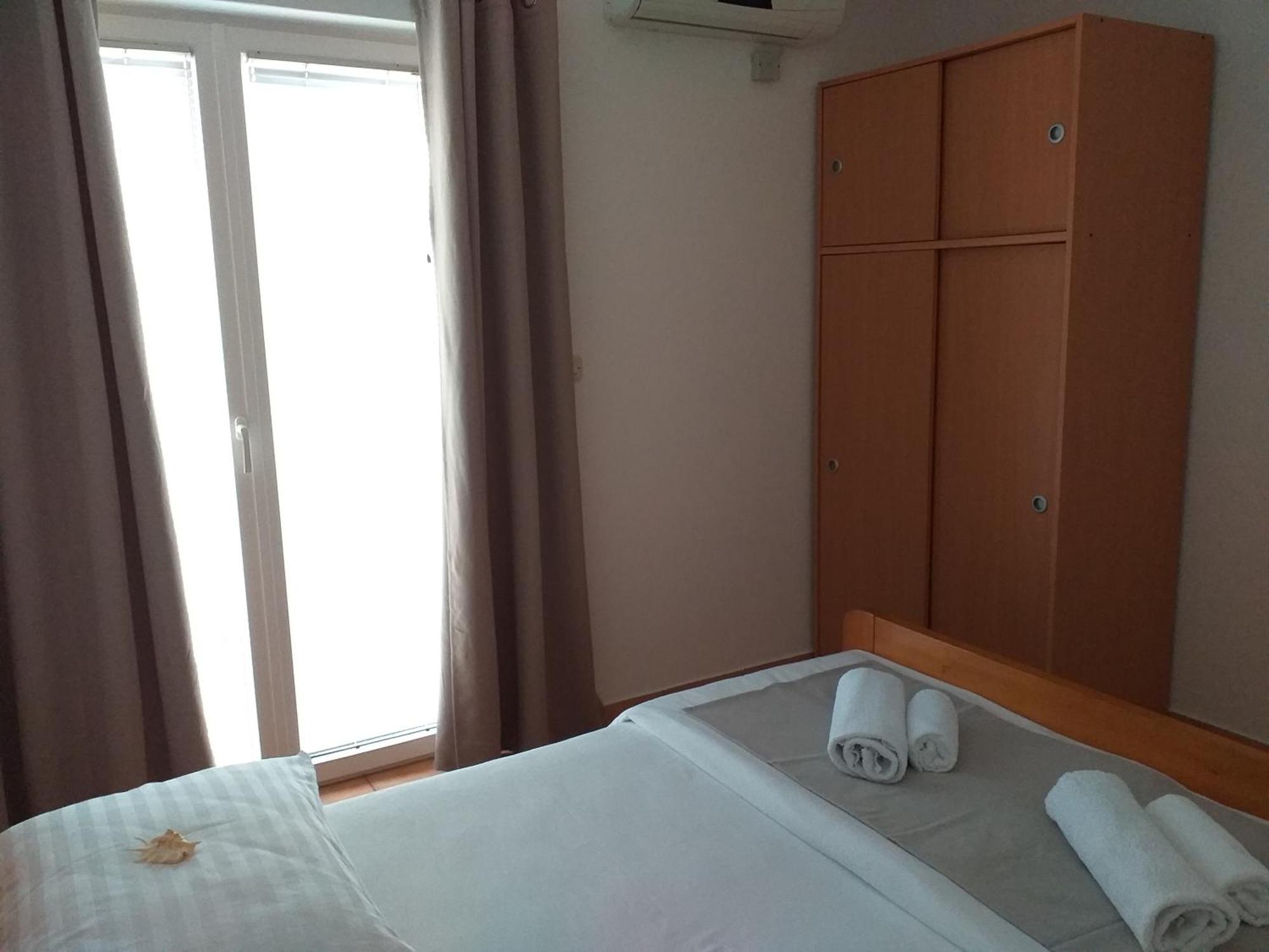 Apartments I-P Малинска Номер фото