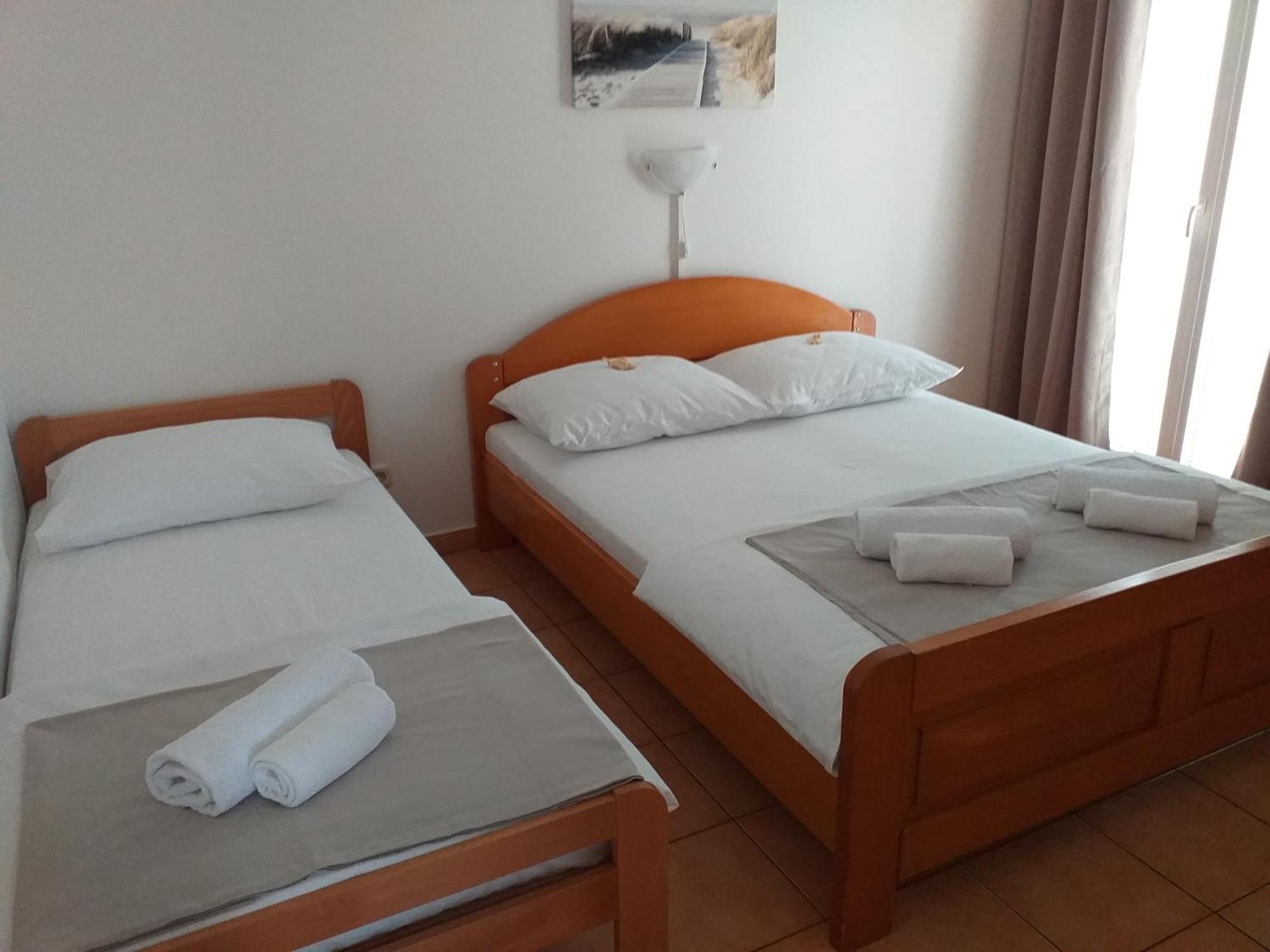 Apartments I-P Малинска Номер фото