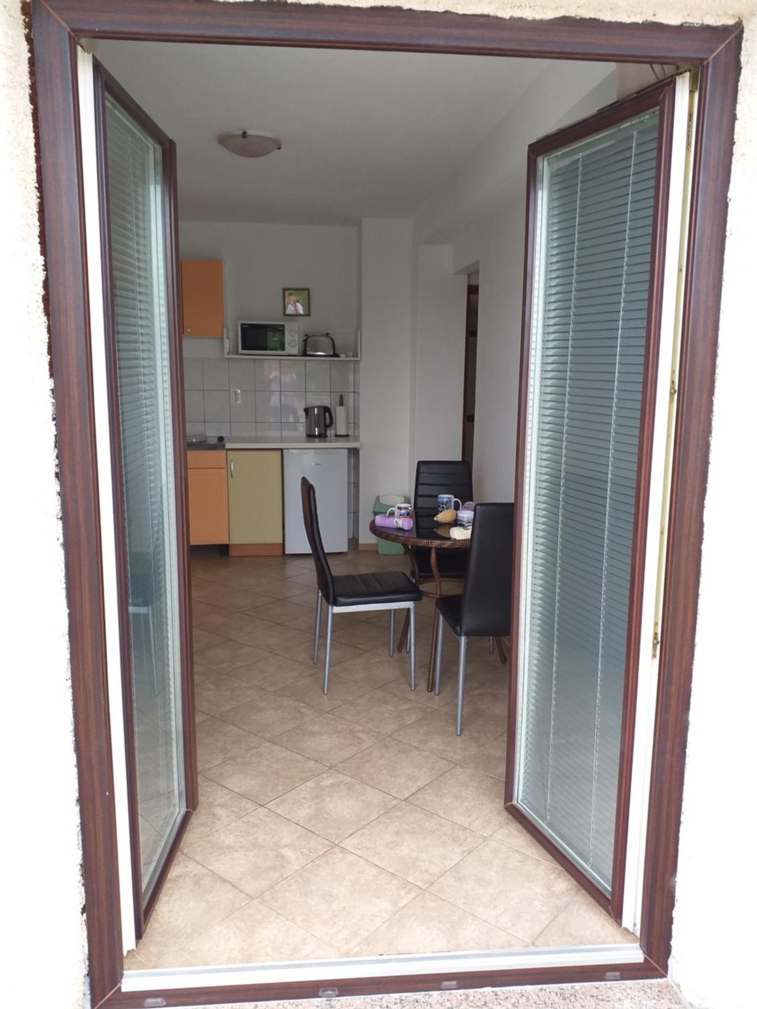 Apartments I-P Малинска Номер фото