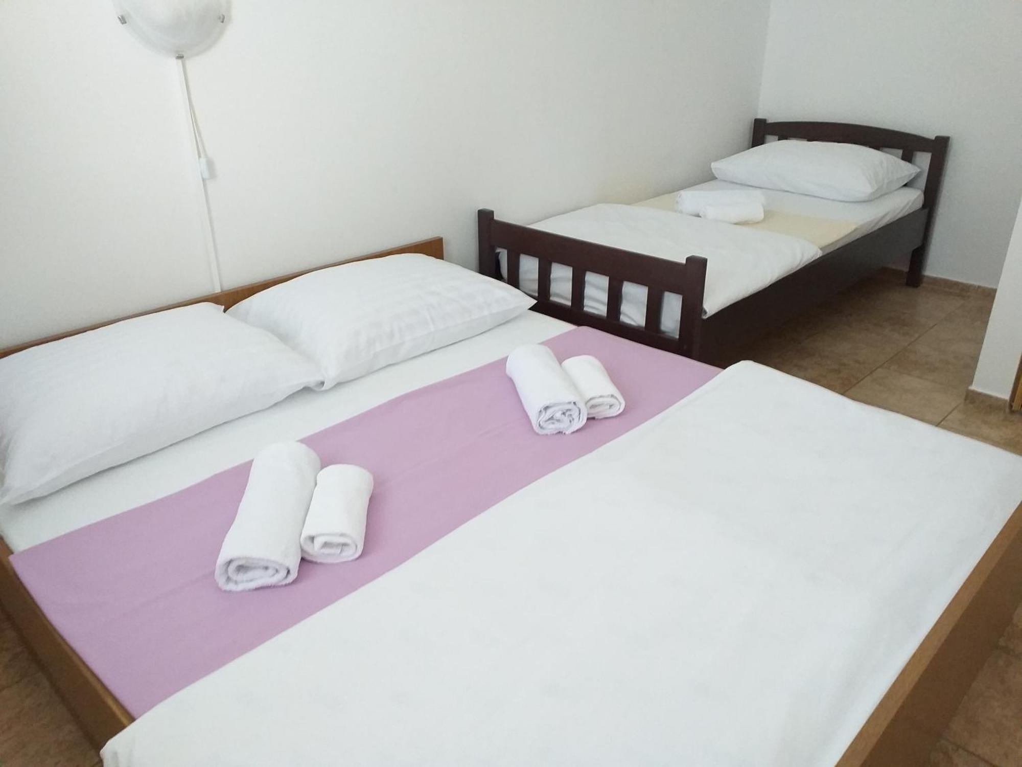 Apartments I-P Малинска Экстерьер фото