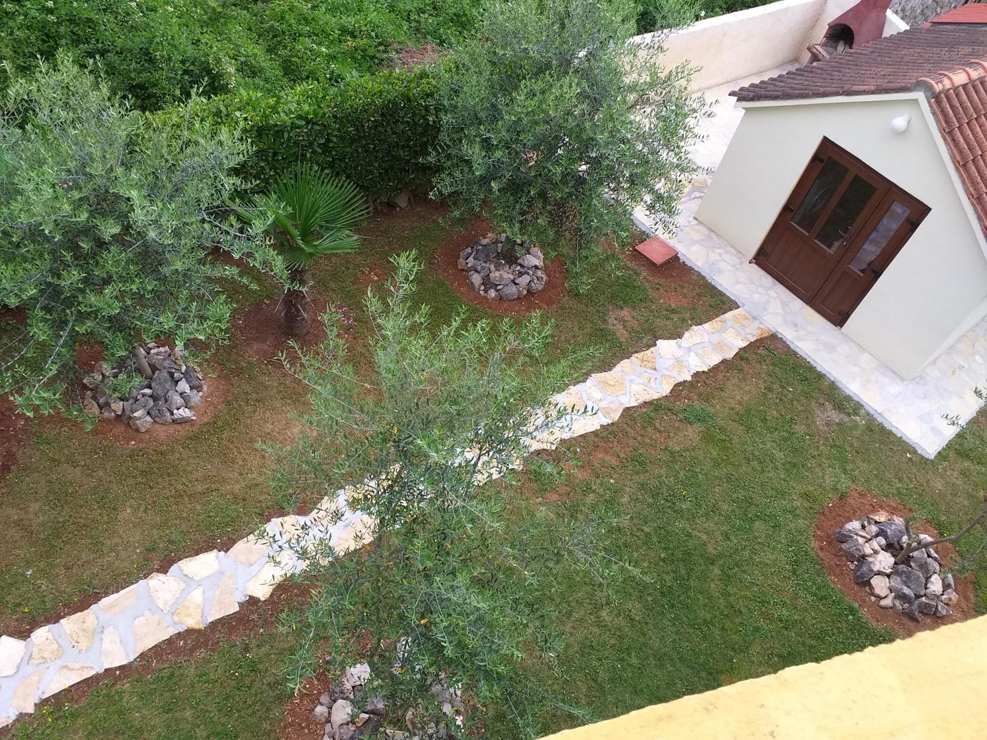 Apartments I-P Малинска Номер фото